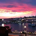 Via Dell'azzurra 住宿加早餐酒店 3*