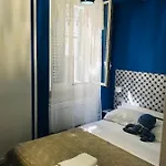 Via Dell'azzurra 巴里