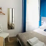 Via Dell'azzurra 住宿加早餐酒店 3*