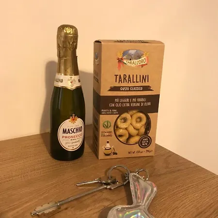 Via Dell'azzurra 바리