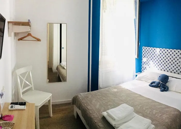 Via Dell'azzurra Bed & Breakfast 3*