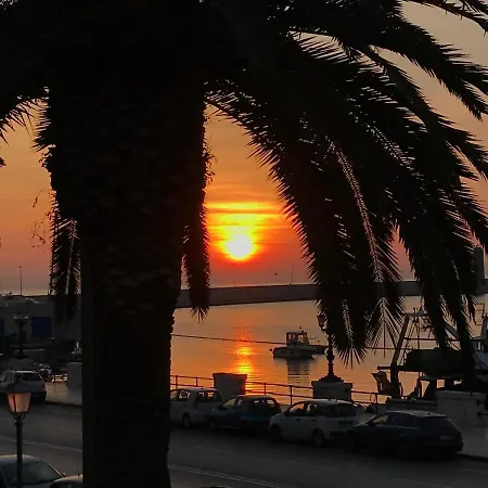 Via Dell'azzurra Bed & Breakfast 3*