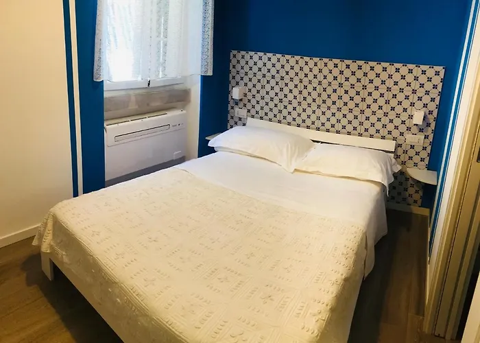 Alojamento de Acomodação e Pequeno-almoço Via Dell'azzurra