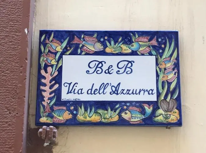 Via Dell'azzurra 3* Bari