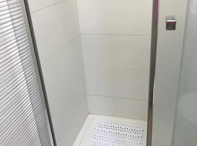 לינה וארוחת בוקר Via Dell'azzurra 3*